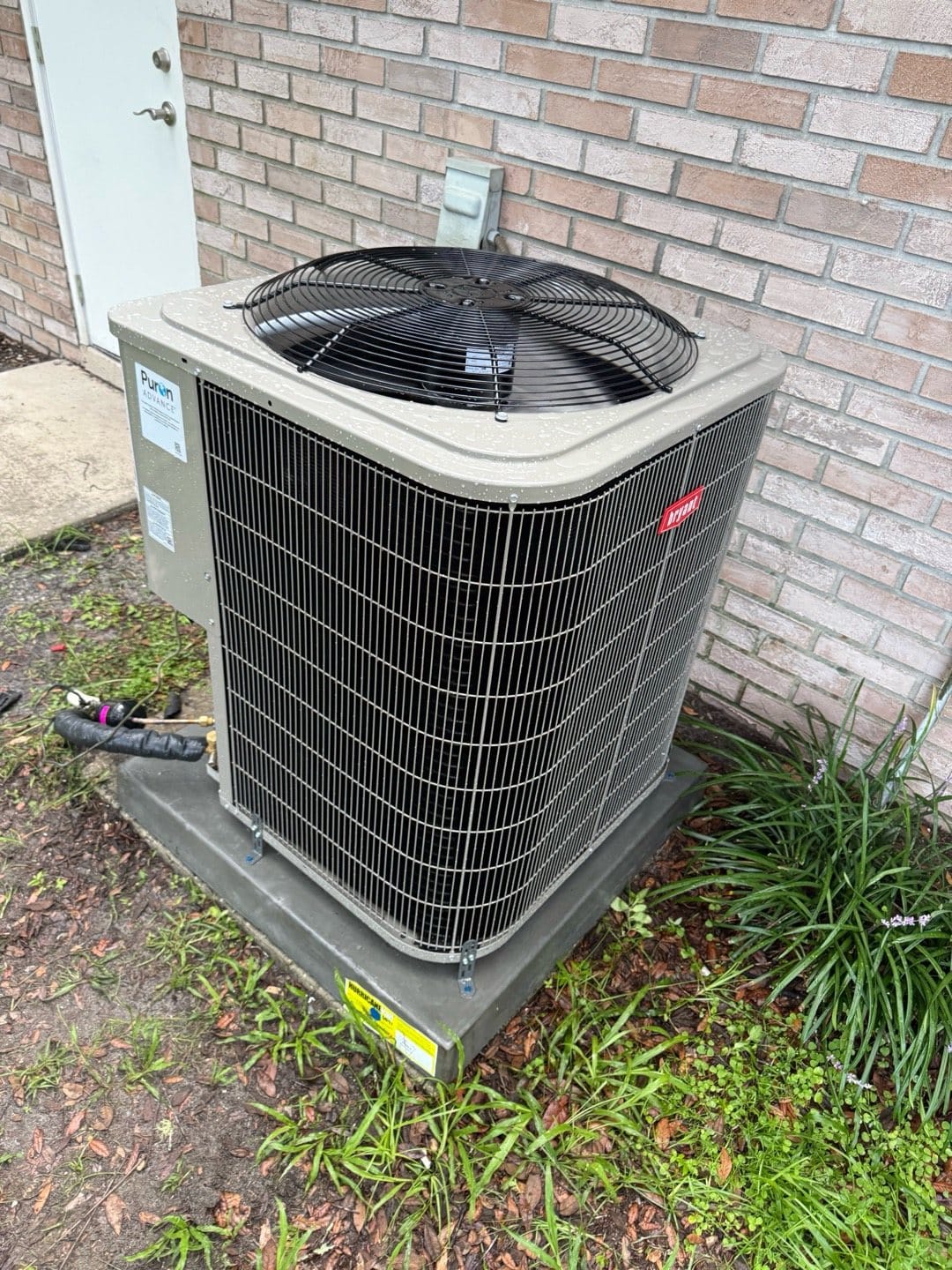Mike's new Bryant Legacy AC outside his Orange City home